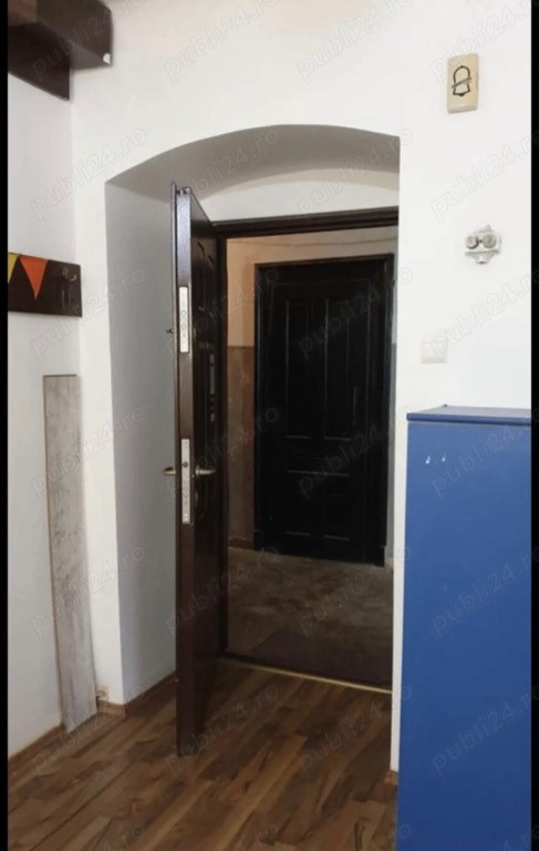 Particular vand spatiu de birouri zona Patria