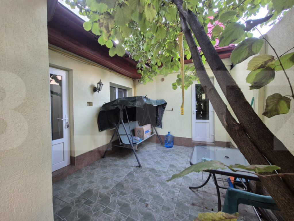 Casa 3 camere, 60 mp, zona Piata Anton