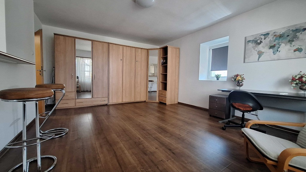 GARSONIERĂ 40 m2, Zona Unirii-Camera de Comerț (Splaiul Unirii 37)
