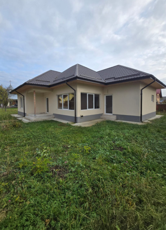 Casa de vanzare - structura lemn in Brebu-Podul Cheii