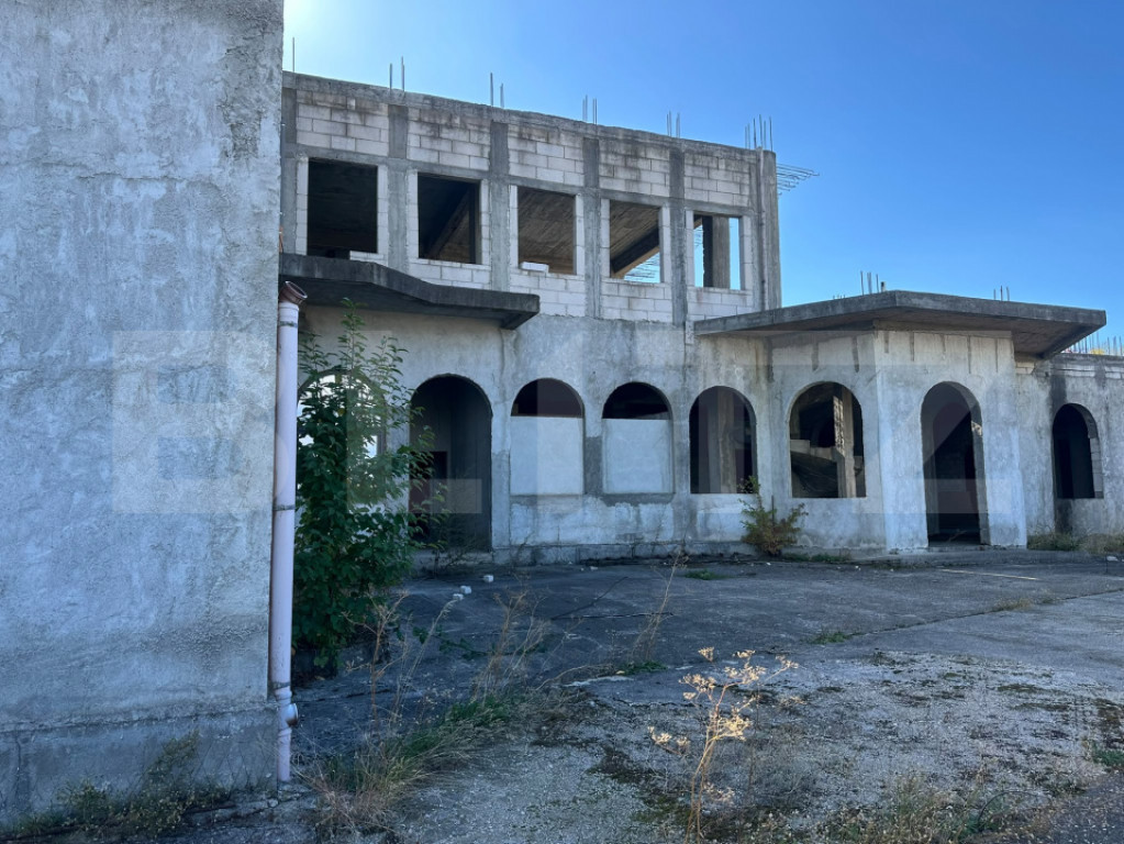 Cladire multifunctionala 1.539 mp, teren 2.910 mp – Deva